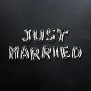 UPPER CLASS fóliás lufi "JUST MARRIED" termék 2. képe