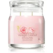 Yankee Candle Fresh Cut Roses illatgyertya 368 g akciós termékkép 1