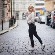 Női leggings magas derékkal Nebbia Lifting Effect Bubble Butt 587  fekete  M termék 2. képe